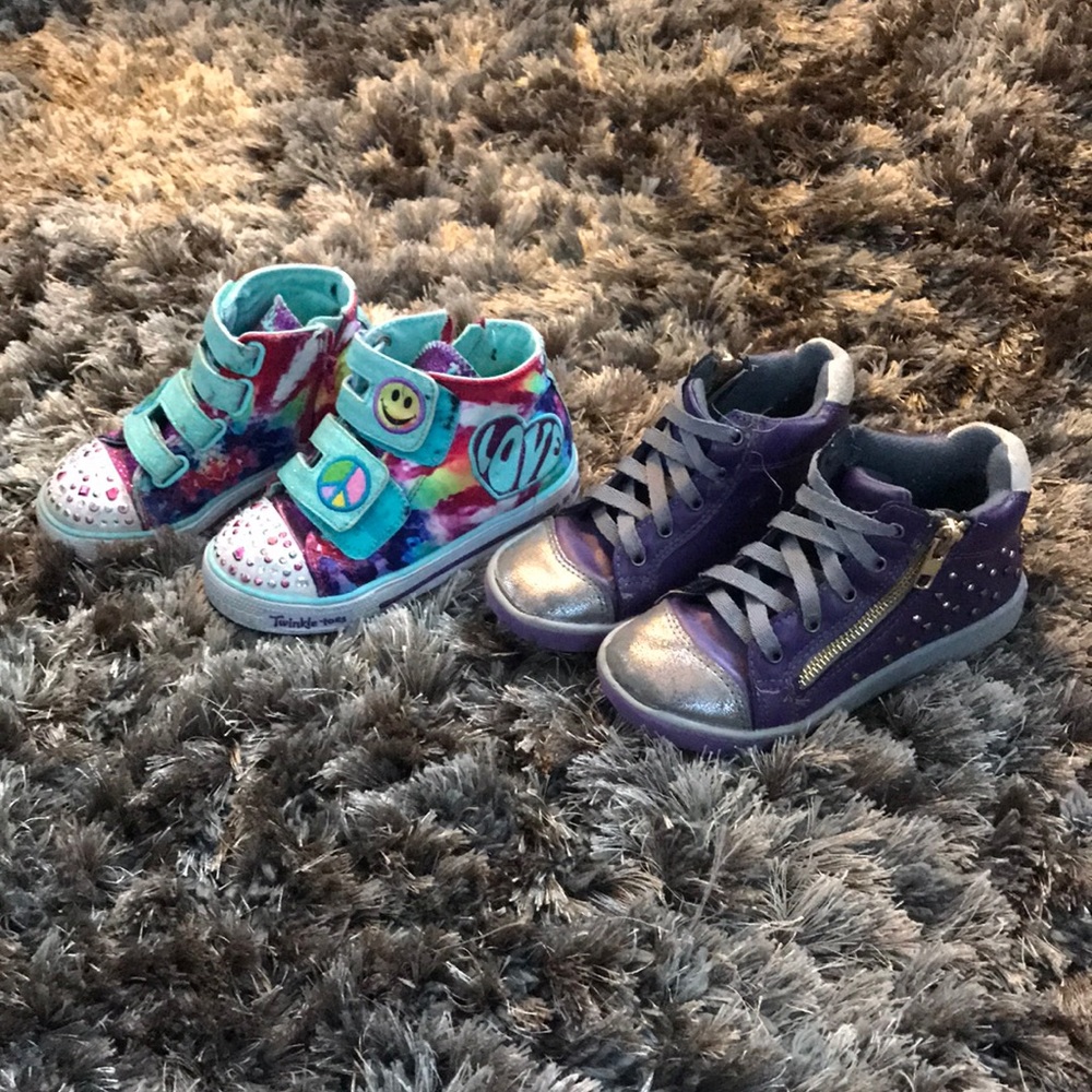 2 pairs of High Top sneakers - Picture 1 of 8